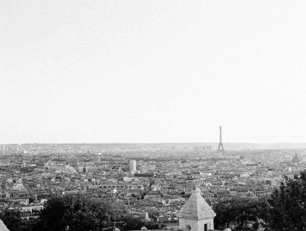 city view of Paris in black and white 