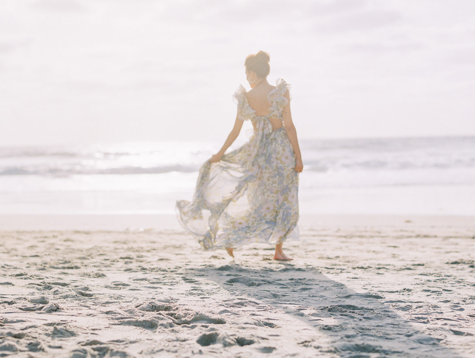 Modern Beach Wedding Inspiration | Natalie Bray / Southern California ...